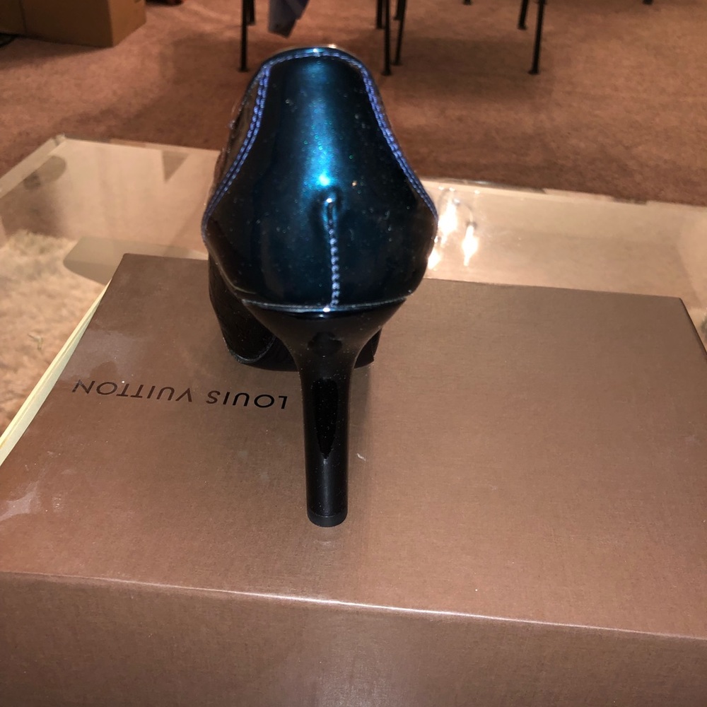 Louis Vuitton pumps - Picture 3 of 5